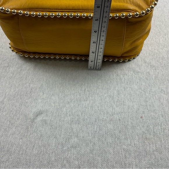 JESSICA SIMPSON CAMILE WOMEN’S BIG SHOULDER BAG COLOR: DANDELION WITH GOLD - Picture 13 of 16